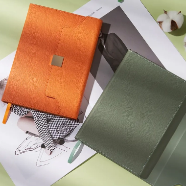 El arte de regalos: hacer una declaración con cuadernos elegantes